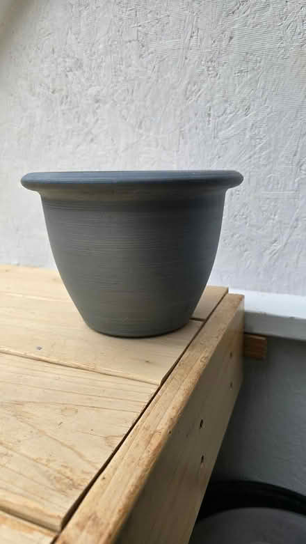 Photo of free Blue plastic pot (Forest Glen) #1