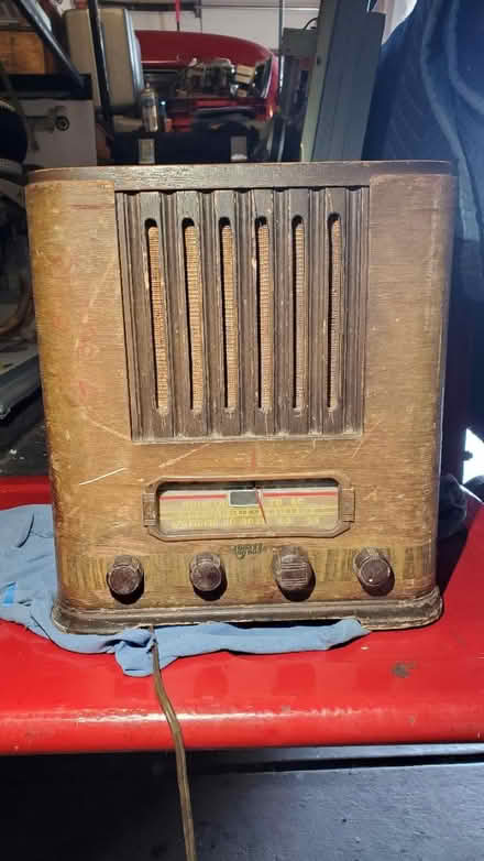Photo of Vintage Tube radios (South East Aurora) #2