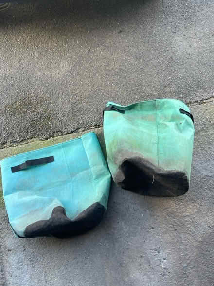 Photo of free Garden grow bags (KT13 Weybridge) #1