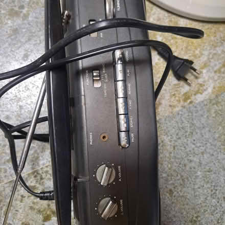 Photo of free Old school radio (East) #2