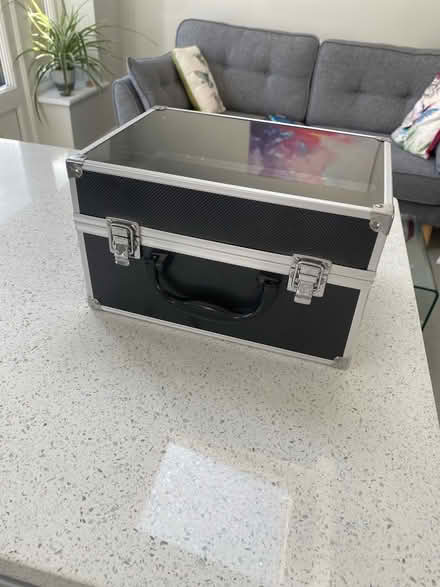 Photo of free Small chest (Earley RG6) #1