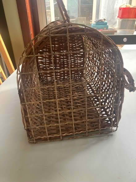 Photo of free Old fashioned cat carrying basket (Loughton IG10) #4
