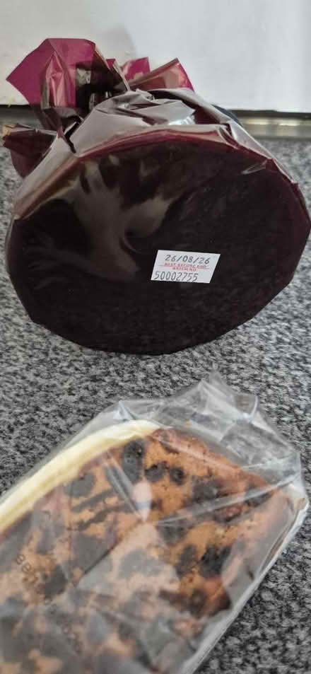 Photo of free Christmas cake and pudding (E17) #2