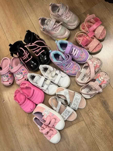 Photo of free Girl shoes (Da16) #1