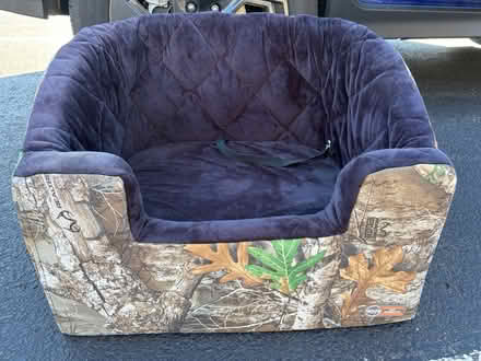 Photo of free Car booster seat for small dog (Eatontown) #1
