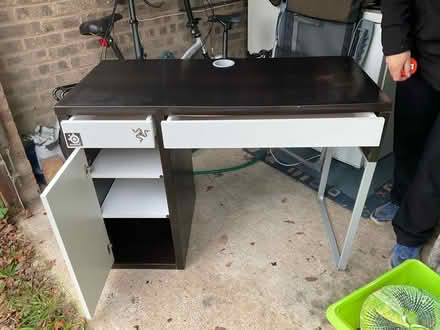 Photo of free Desk (Nr Burgess Hill football club) #1