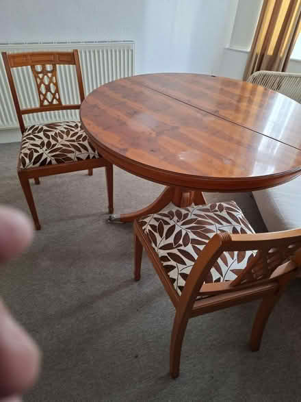 Photo of free Table & chairs (Thornton Heath CR7) #2