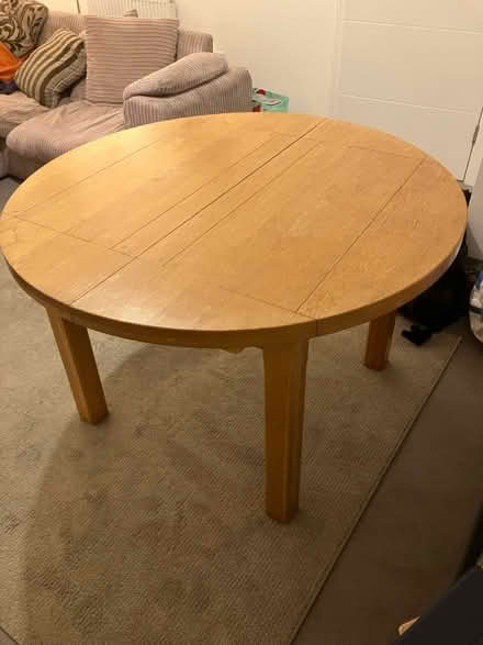 Photo of free Round dining table (SG19 potton) #1