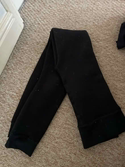 Photo of free M/L lined leggings (Broadwater SG2) #1
