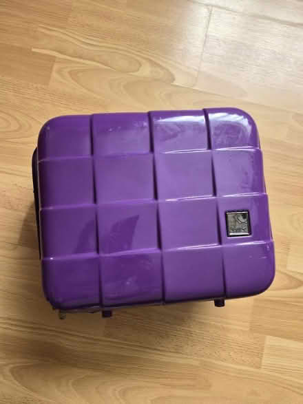 Photo of free Vanity case (HA7) #2