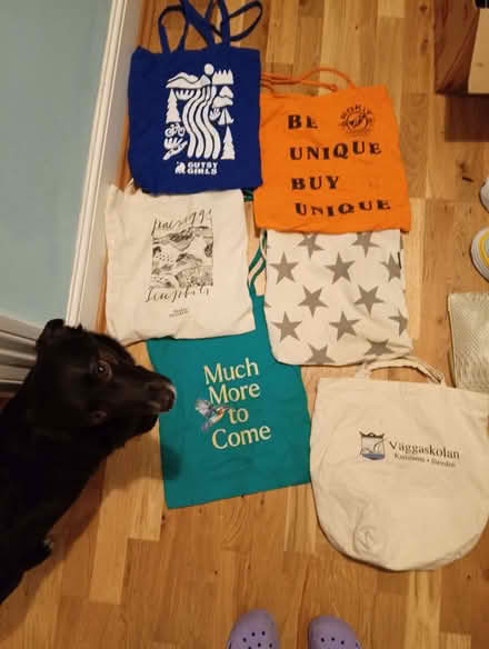 Photo of free Medley of cotton tote bags (Kentish Town NW5) #1
