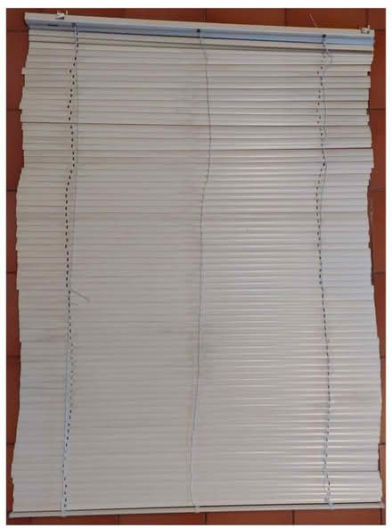 Photo of free Luxaflex PVC Venetian Blind Cream colour width107cm x 150 cm (Top Amersham HP6) #2