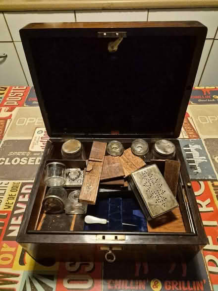 Photo of free Vintage Vanity Case (Old Farm Park MK7) #2