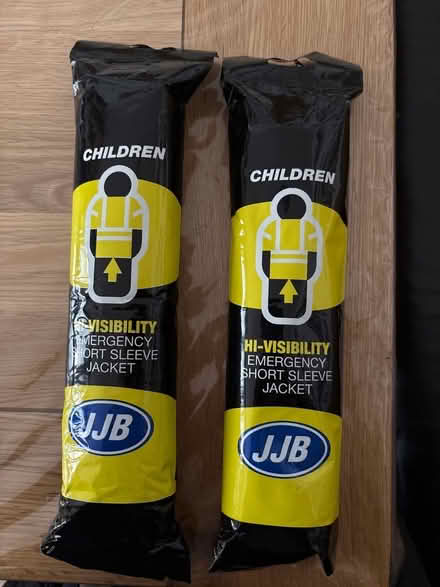 Photo of free Children hi viz (Whitegrove RG42) #1