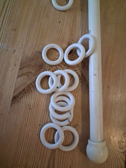 Photo of free Curtain rail + rings (Ormskirk L39) #1