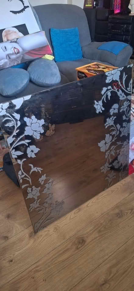 Photo of free Large mirror (Welling DA16) #1
