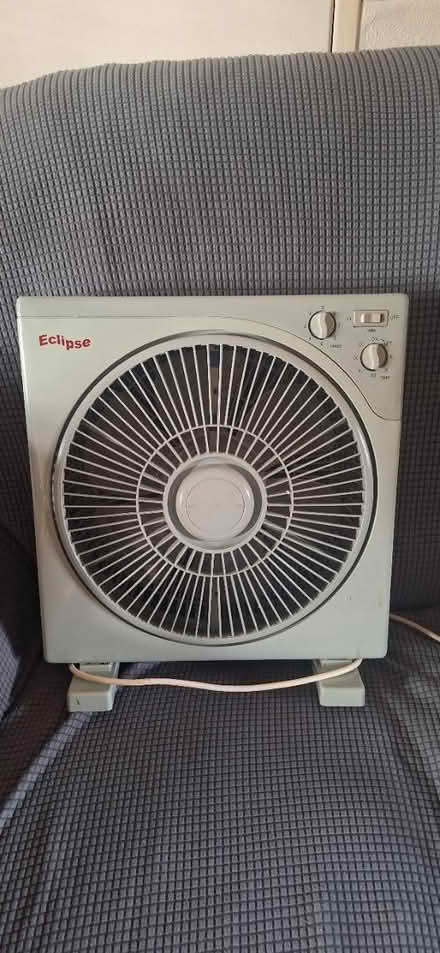 Photo of free Working fan (Welling DA16) #1