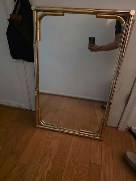 Photo of free Mirror (Bowie) #1