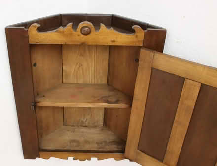 Photo of old medicine cabinet (Carling) #1