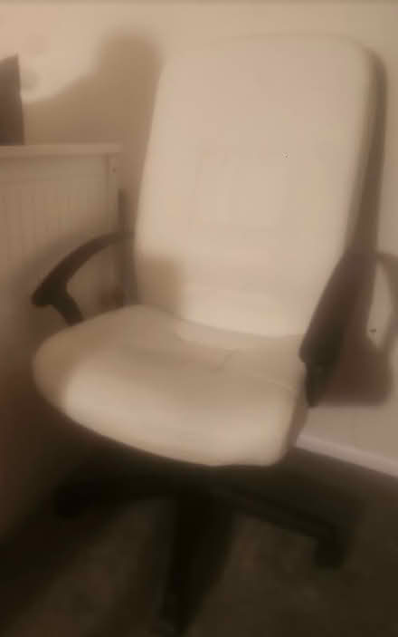 Photo of free swivel chair, white (Silver Spring, MD 20902) #1