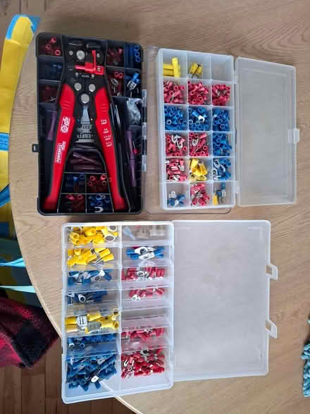 Photo of free Various Connectors (Aberdeen AB11) #1