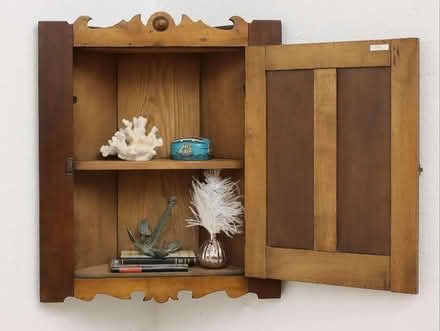 Photo of old medicine cabinet (Carling) #3