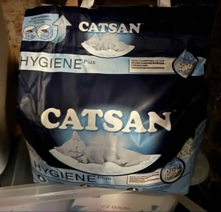 Photo of free Cat litter unopened (SE18) (Woolwich SE18) #1