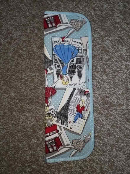 Photo of free Knitting Needle Case (Gledhow LS8) #2