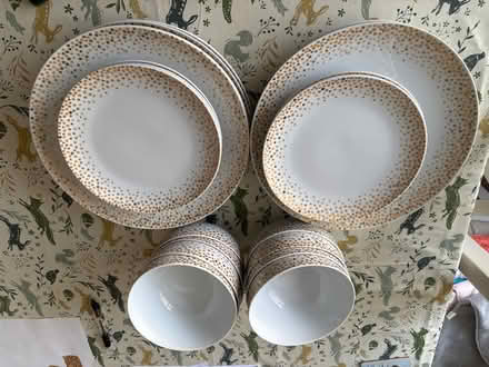 Photo of free Dinner Set (Haresfinch) #1