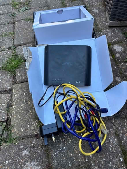 Photo of free WiFi Router & cables (Gosport town PO12) #2