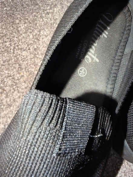 Photo of free Size 8 wide feet Black shoes (Carntyne G32) #2