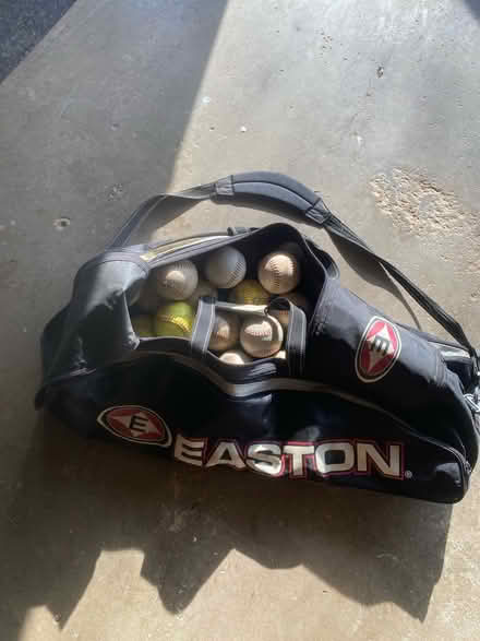 Photo of free Easton ball/bat bag (Bolingbrook) #2