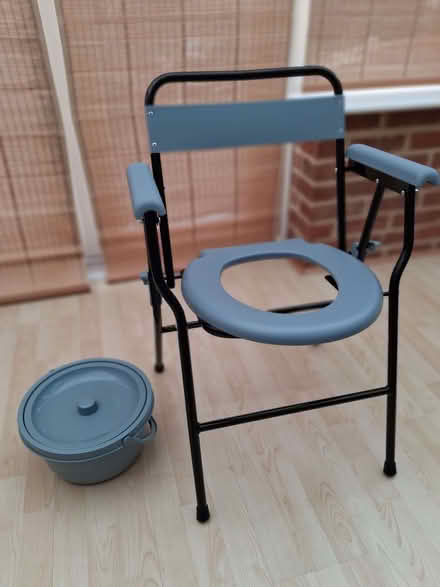 Photo of free Commode (Fort Pitt ME4) #1