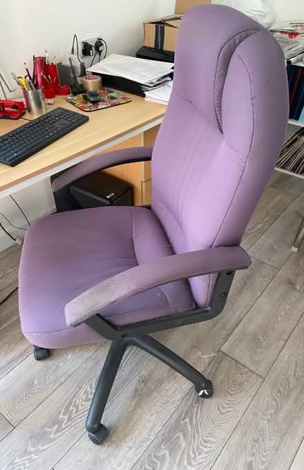 Photo of free Office swivel chair (Aldwick PO21 3**) #1