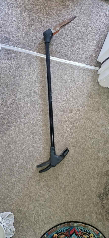 Photo of free Long handled trimmer (Liss GU33) #1
