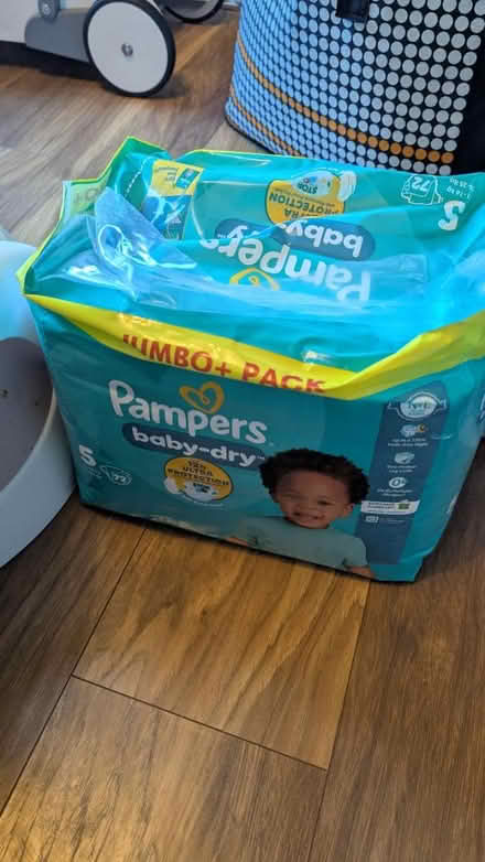 Photo of free Baby Seat with Tray and Toy (Sevenoaks) #3