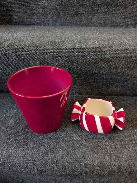 Photo of free Flower pots (Riverside SW6) #1