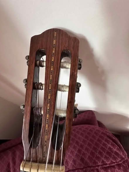 Photo of free classical guitar (Hastings on Hudson) #2