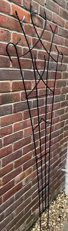 Photo of free Metal Garden Trellises (2 Available) (Beaconsfield HP9) #1