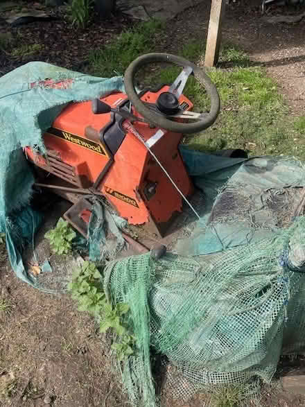 Photo of free Westwood ride on mower (not working, restoration project) (Beckley OX3) #3