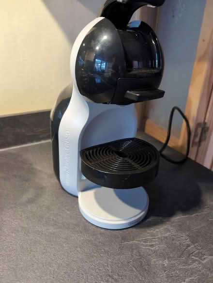 Photo of free Nescafé Dolce Gusto coffee machine (Saltney CH4) #2