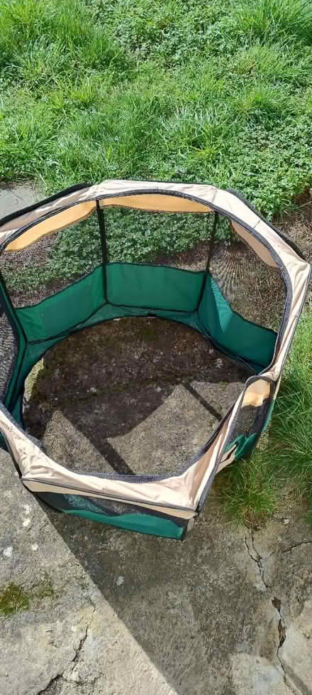 Photo of free Foldable fabric pet playpen (Near East Acton station) #2