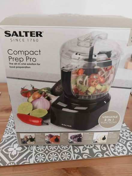Photo of free Small chopper/ blender NOT WORKING (Wimbledon SW19) #1