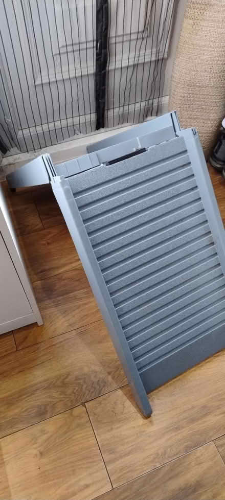 Photo of free Foldable plastic ladder for pets (Near East Acton station) #1