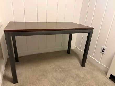 Photo of free Desk (Silver Spring (off of E.Wayne)) #1