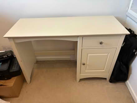 Photo of free Desk (Handsworth, S13) #1