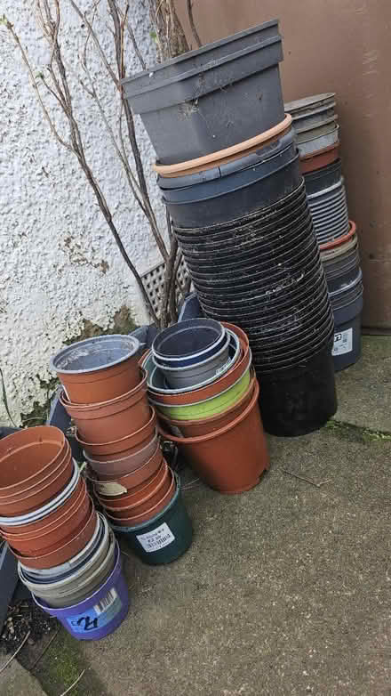 Photo of free Empty flower pots (Corstophine EH4) #1