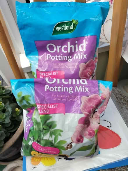 Photo of free 1+ 1/2 Bags of Orchid Potting Mix (Hilsea Portsmouth PO2) #1