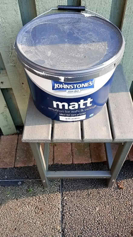Photo of free Johnstone's brilliant white Matt emulsion (Shiregreen S5) #1
