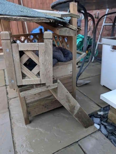 Photo of free Outdoor cat house (Cranham Gate GL3) #3